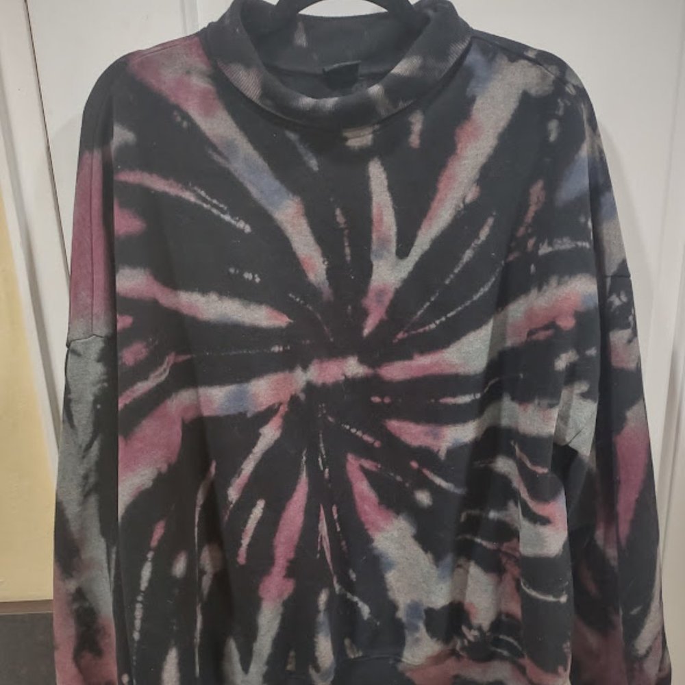 PacSun Tie Dye Sweatshirt